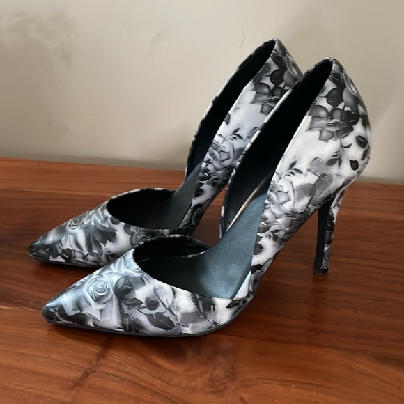 Beautiful roses floral stiletto pumps pointy heels 9 - Picture 5 of 8